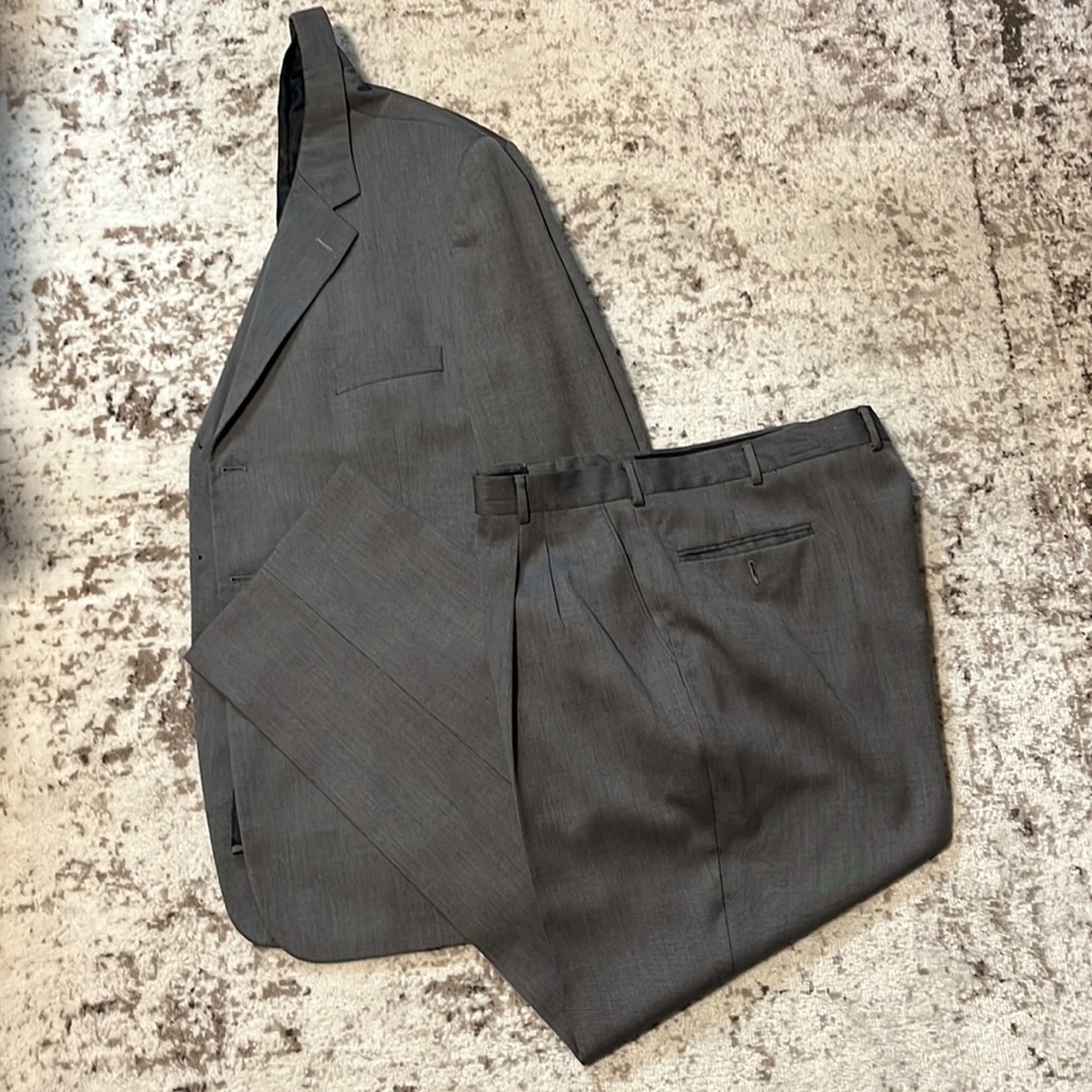 Kilburne and Finch Grey 2-piece Suit | 50L - Waist 45